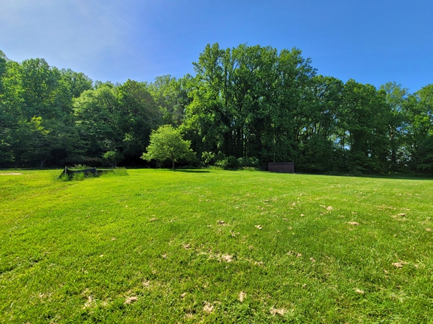 View facing northwest.