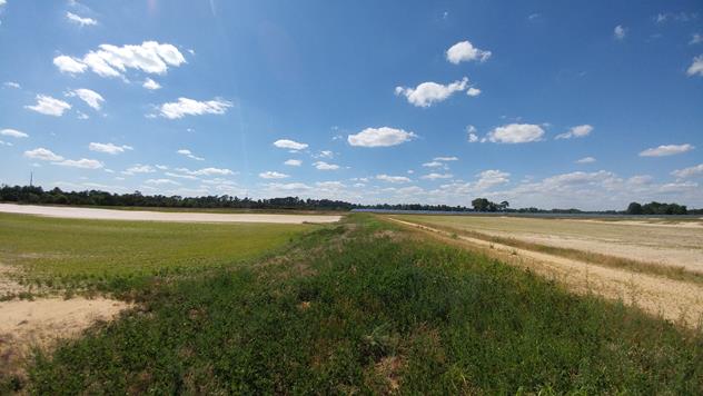 View facing northwest.