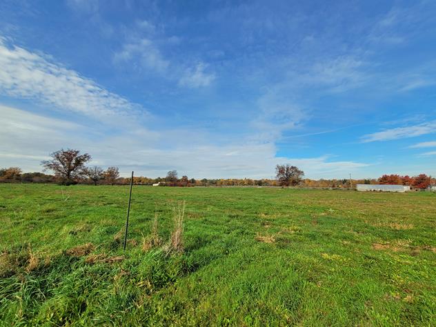 View facing northwest.