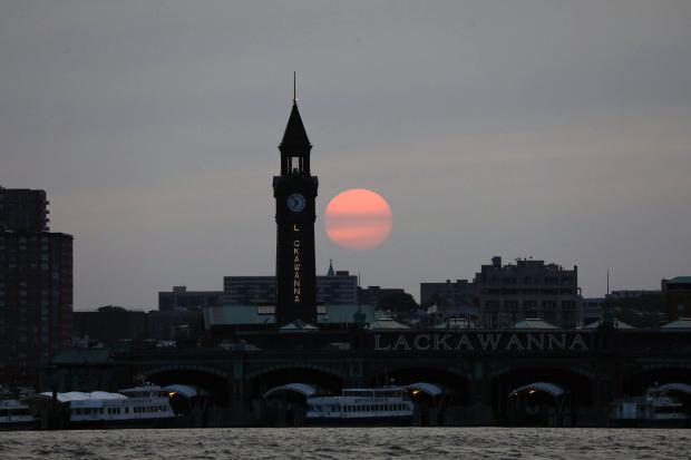 Smoke from western US forest fires leads to a filtered sunset in Hoboken (Hudson County) on September 14th. Photo by Max Guliani. Smokey sunset on September 15th