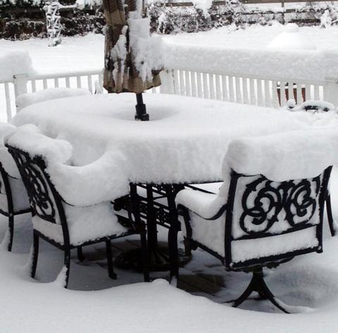 A fresh snowfall in Wantage (Sussex County) on Thanksgiving morning. Photo courtesy of Nick Stefano. Wantage snow Nov 27